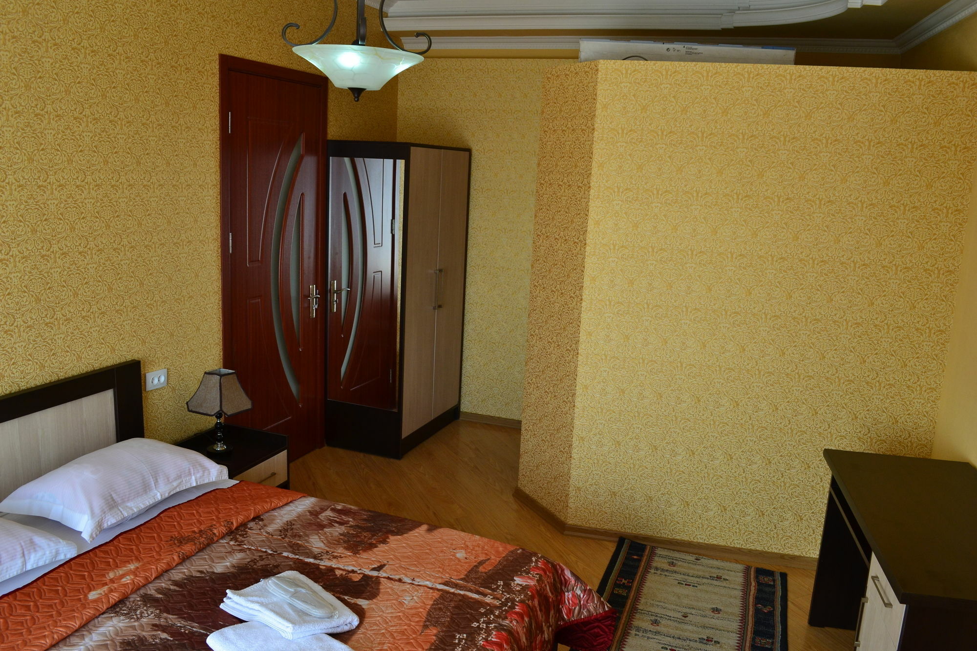 Hotel Isaka Tbilisi Ngoại thất bức ảnh