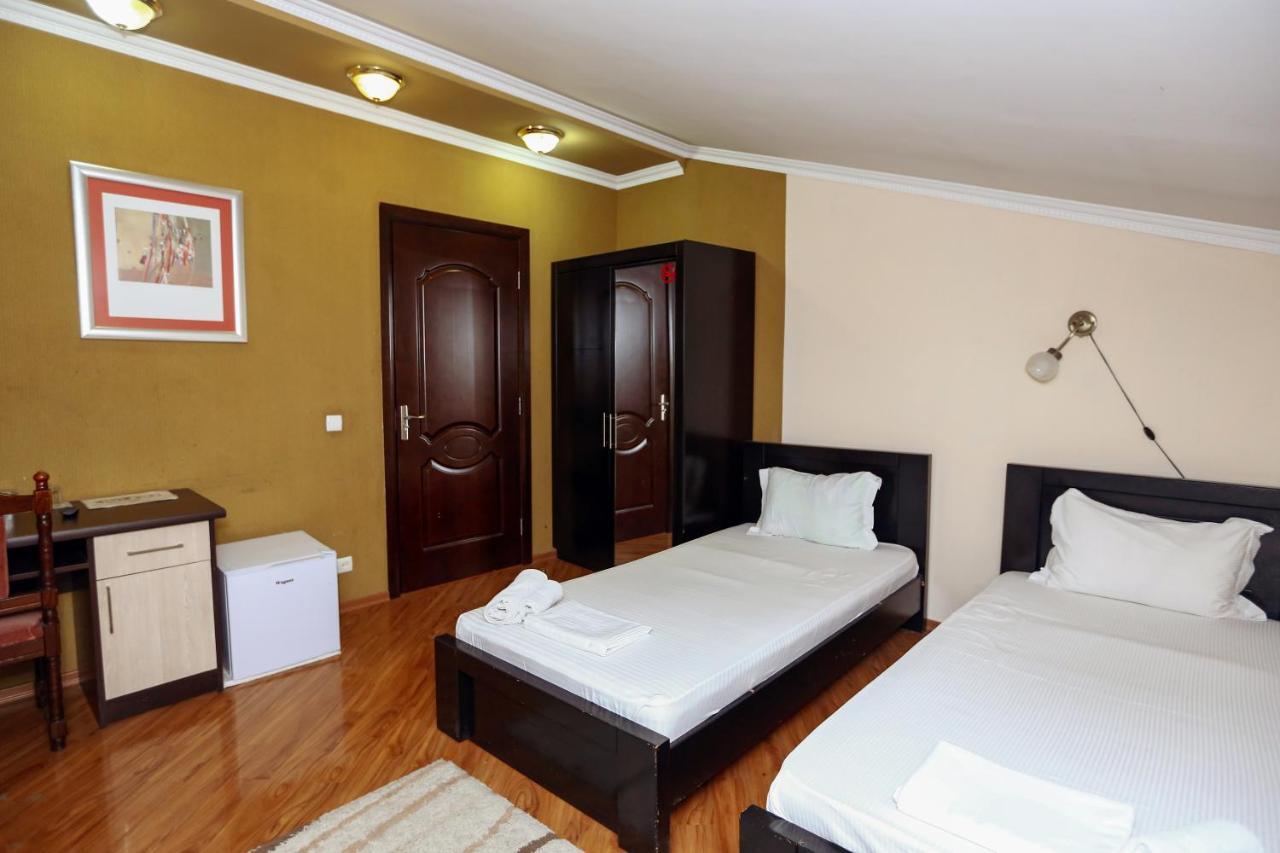 Hotel Isaka Tbilisi Ngoại thất bức ảnh