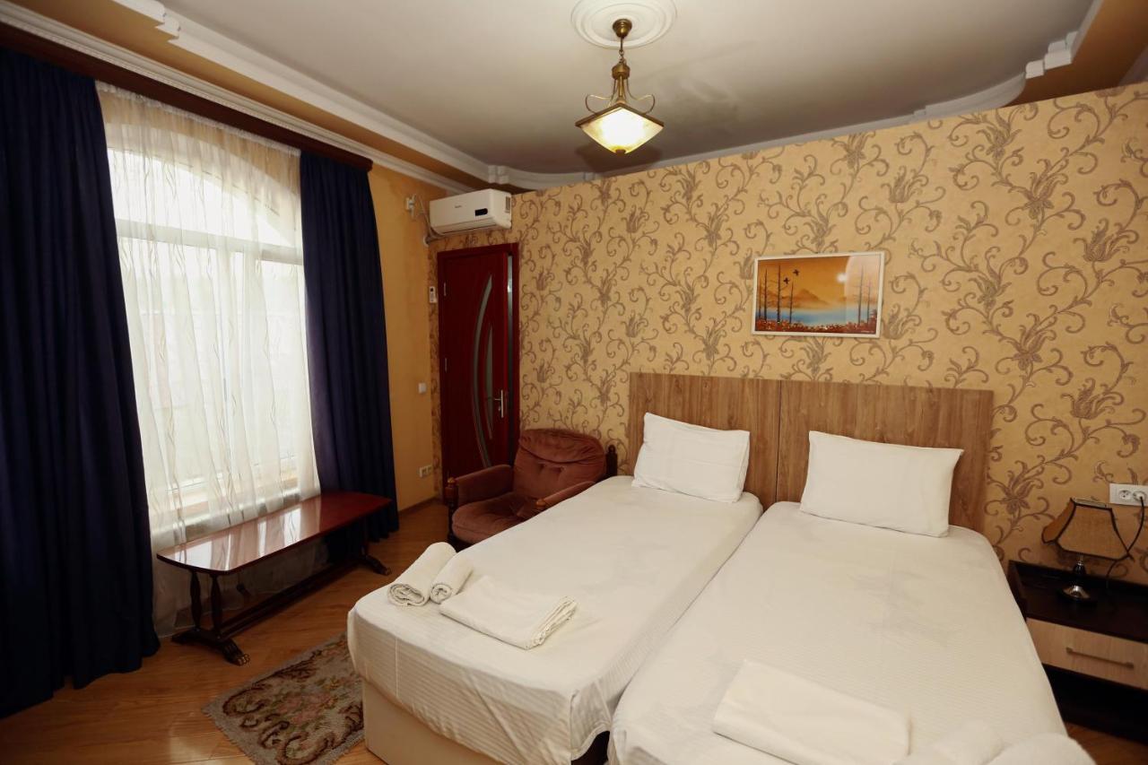 Hotel Isaka Tbilisi Ngoại thất bức ảnh