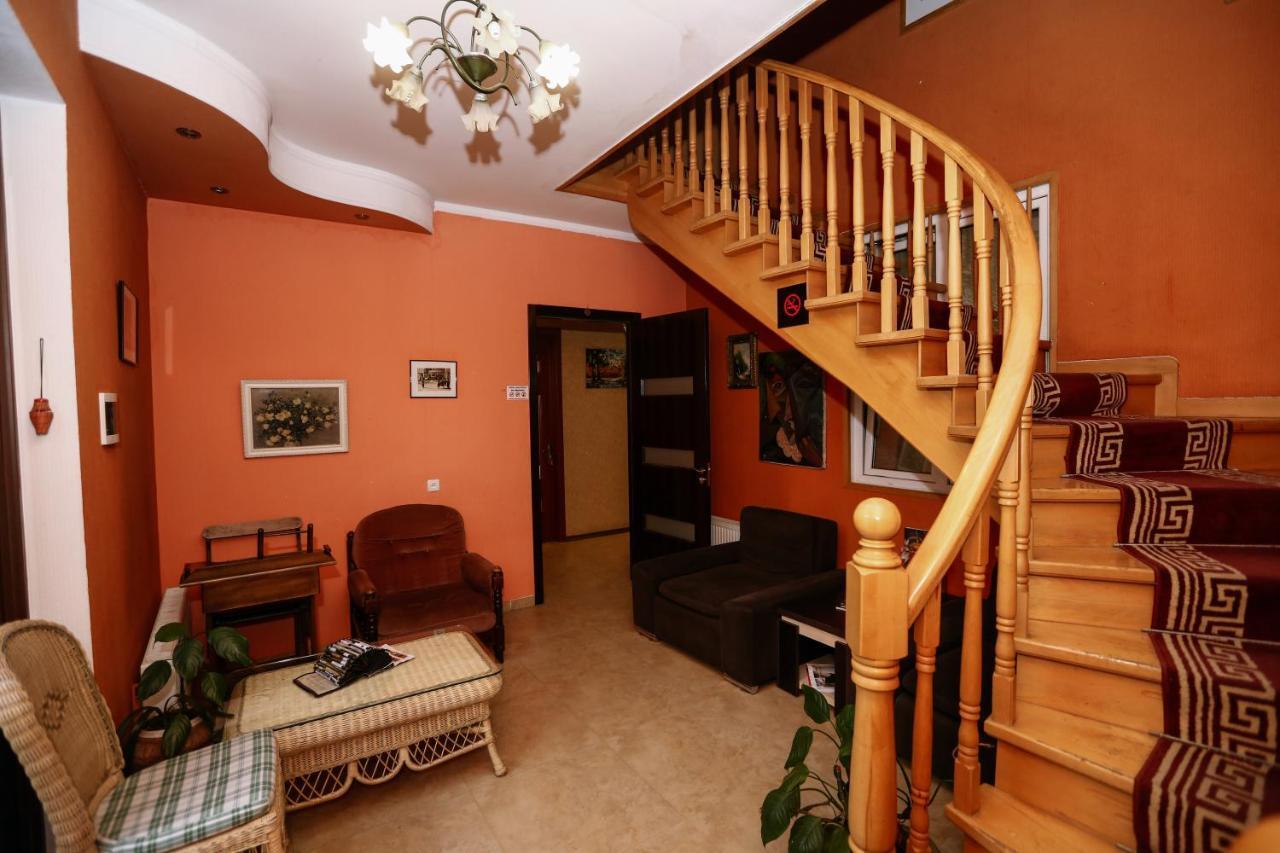 Hotel Isaka Tbilisi Ngoại thất bức ảnh