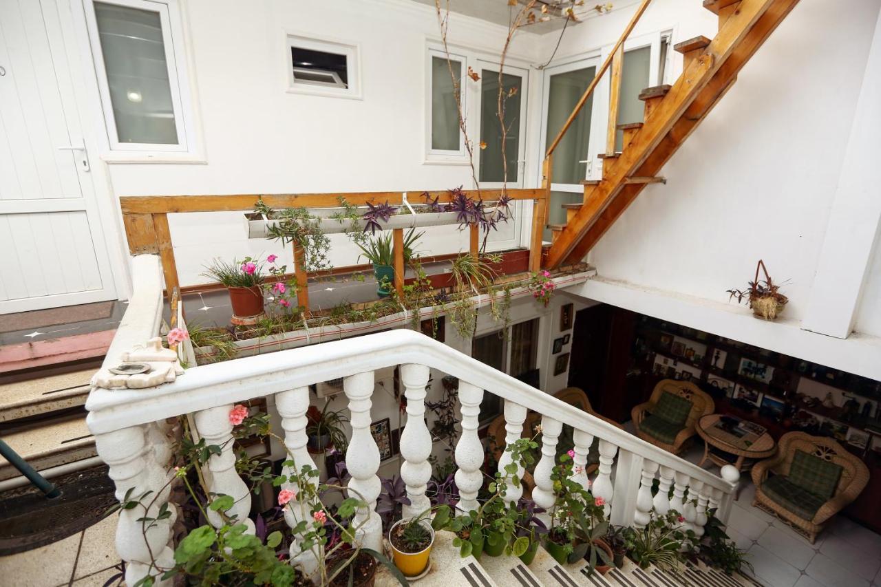 Hotel Isaka Tbilisi Ngoại thất bức ảnh