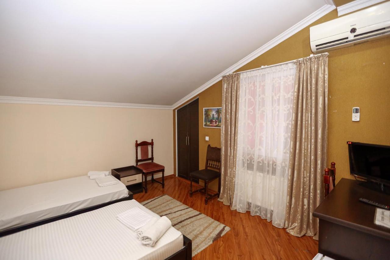 Hotel Isaka Tbilisi Ngoại thất bức ảnh