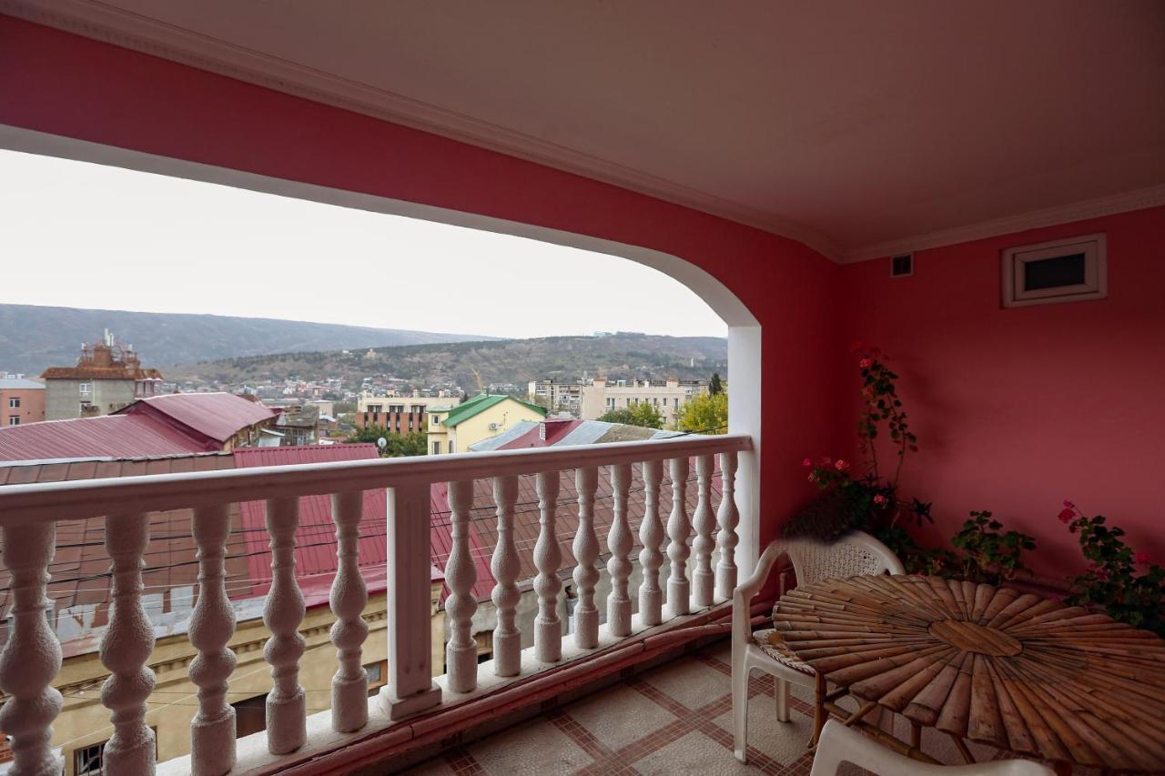 Hotel Isaka Tbilisi Ngoại thất bức ảnh