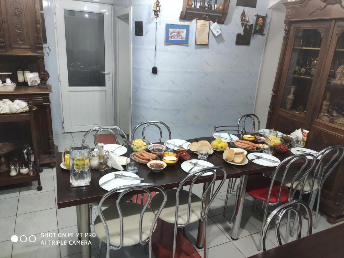Hotel Isaka Tbilisi Ngoại thất bức ảnh